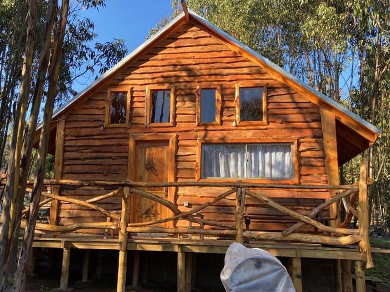 Plano de cabaña 42 m2 con segundo piso