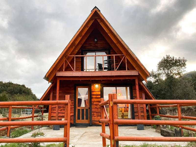 Plano de cabaña 30 m2 con segundo piso